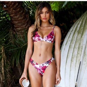 Kulani Kini “Carmine” bikini set